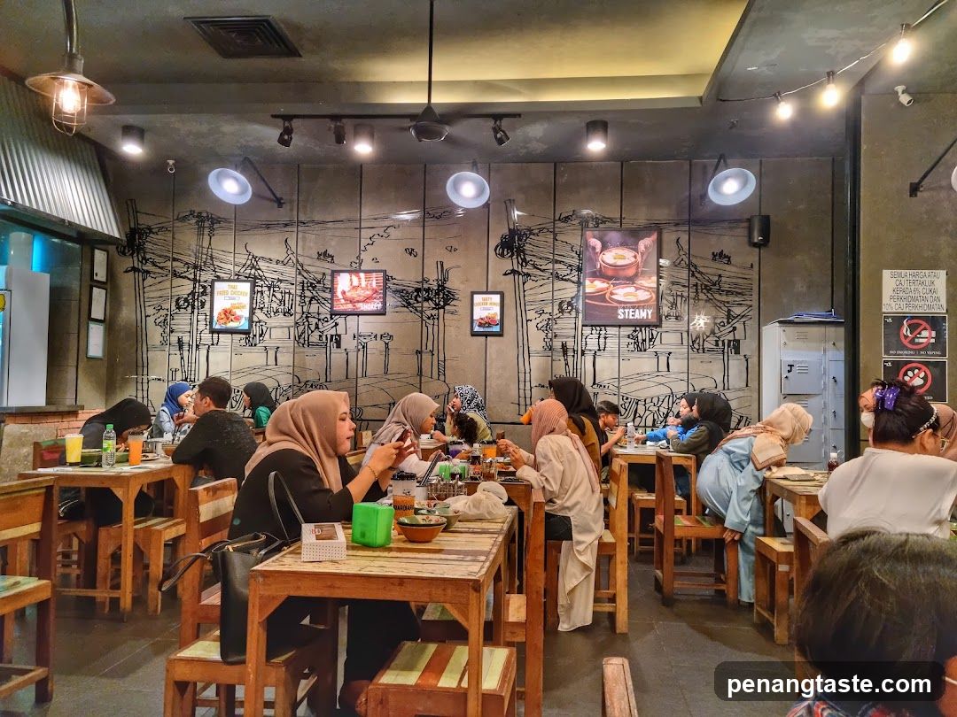 Dining Interior with Artistic Wall Decor