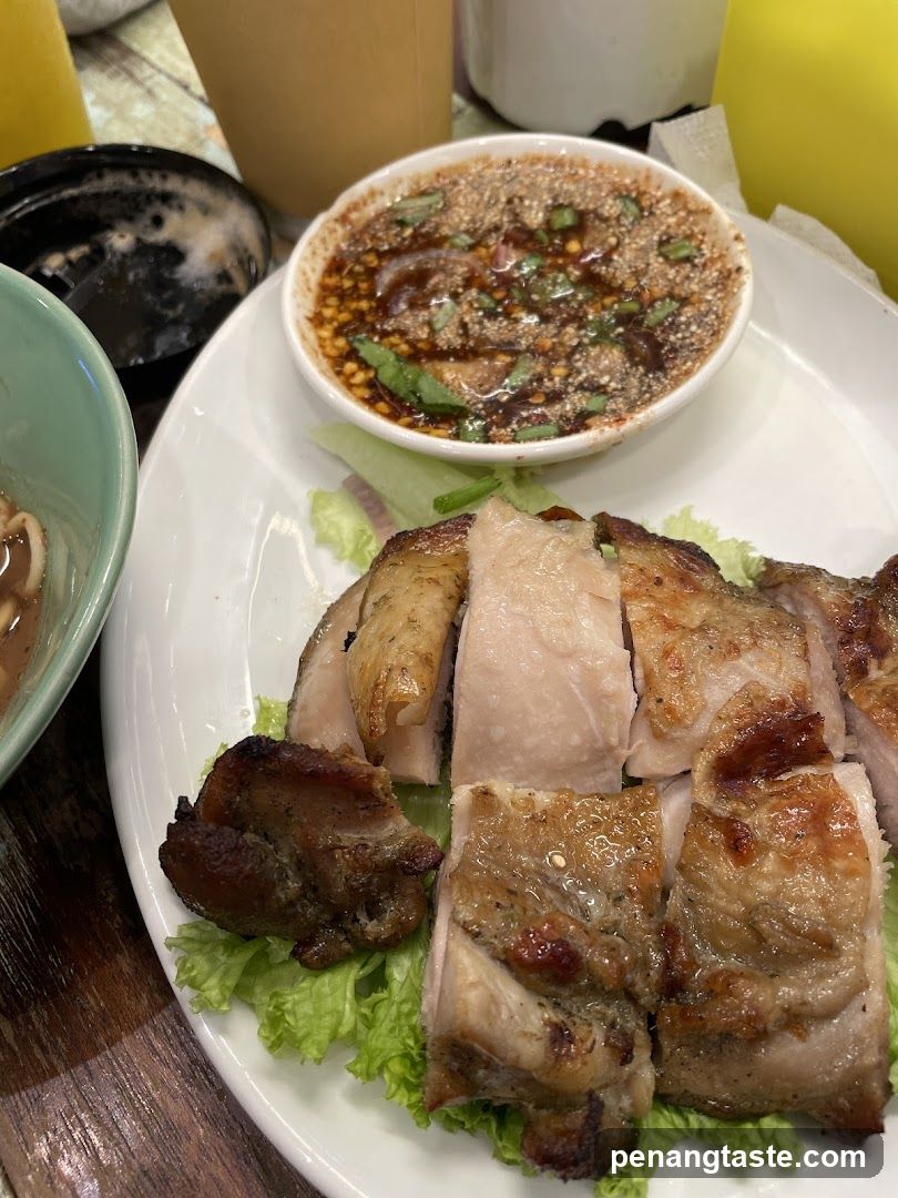 Sliced Chicken with Dipping Sauce