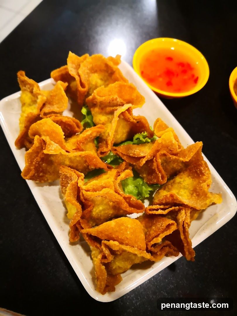 Fried Wontons with Chili Sauce