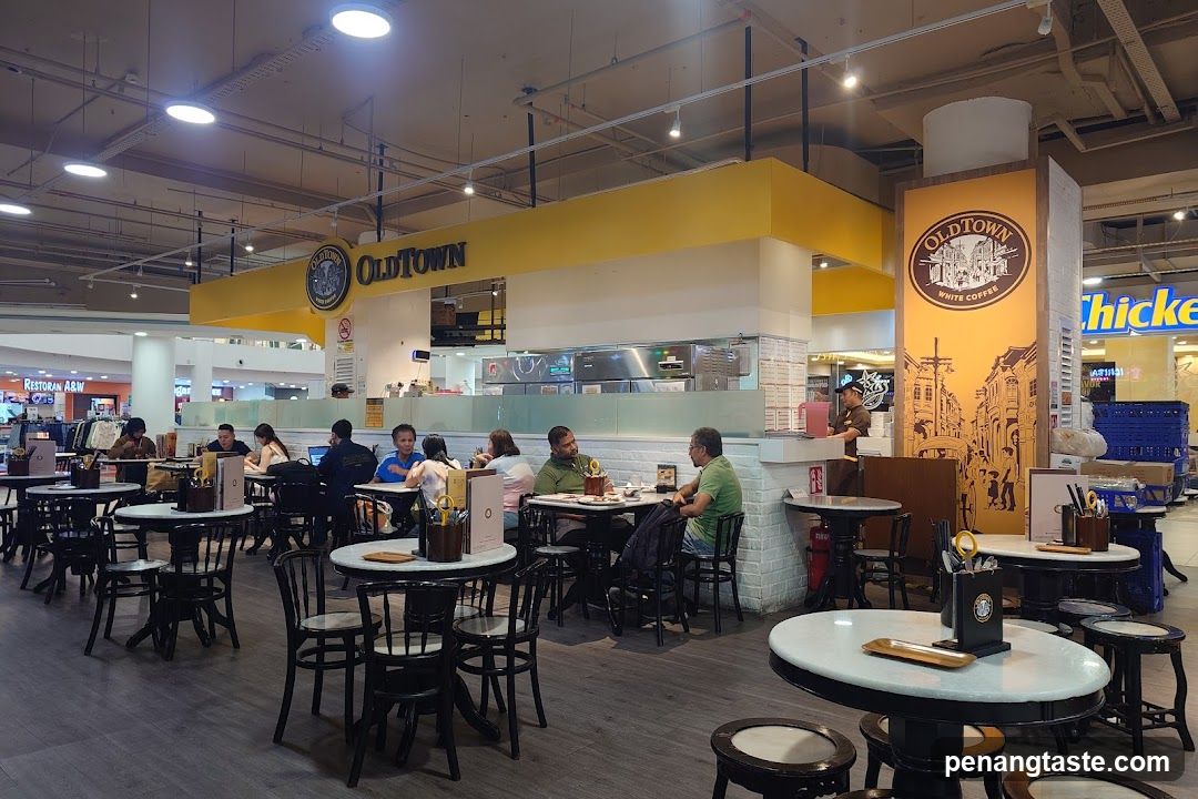 Old Town Dining Area
