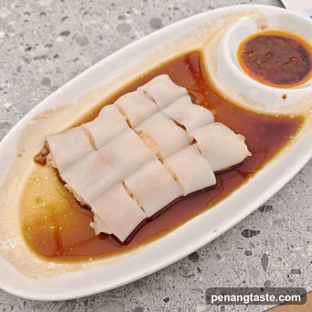 Steamed Rice Rolls with Sauce
