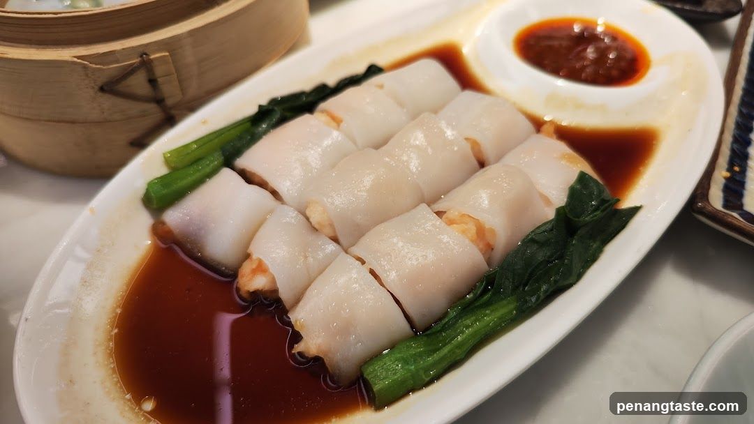 Steamed Rice Rolls with Sauce