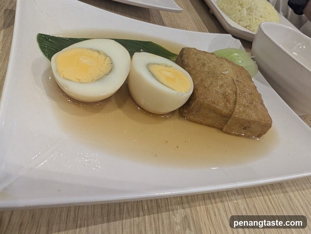 Boiled Eggs and Tofu with Sauce