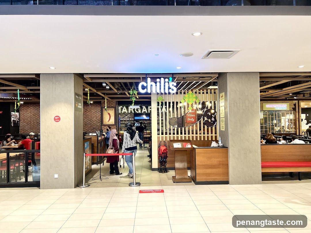 Chilis Restaurant Interior View