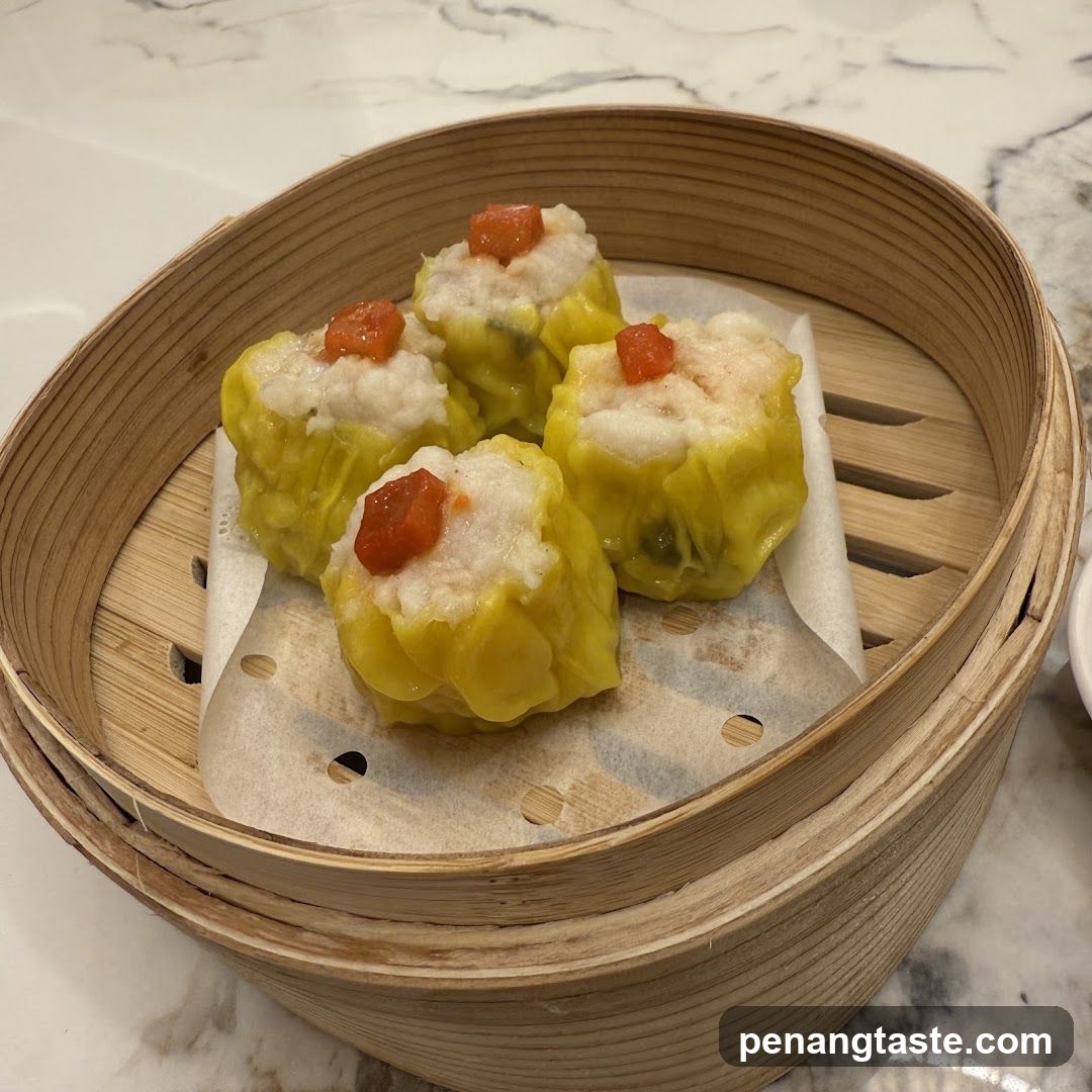Steamed Dumplings in Bamboo Steamer