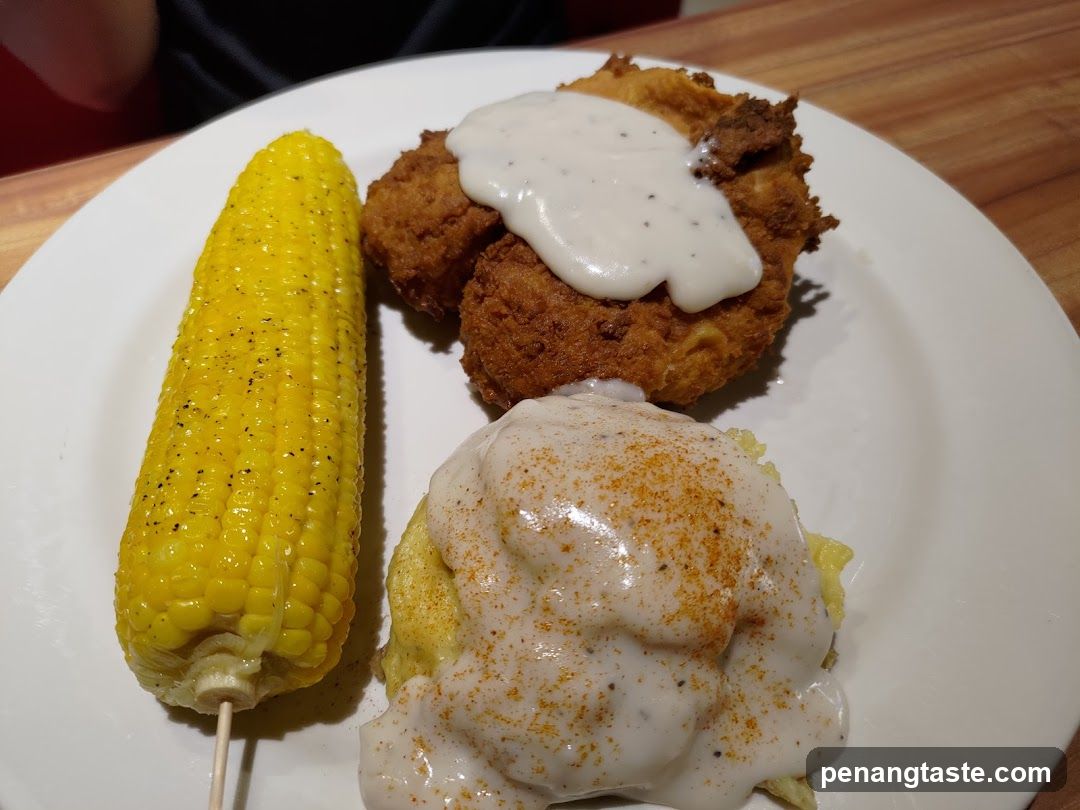 Fried Chicken and Corn on the Cob with Sauce