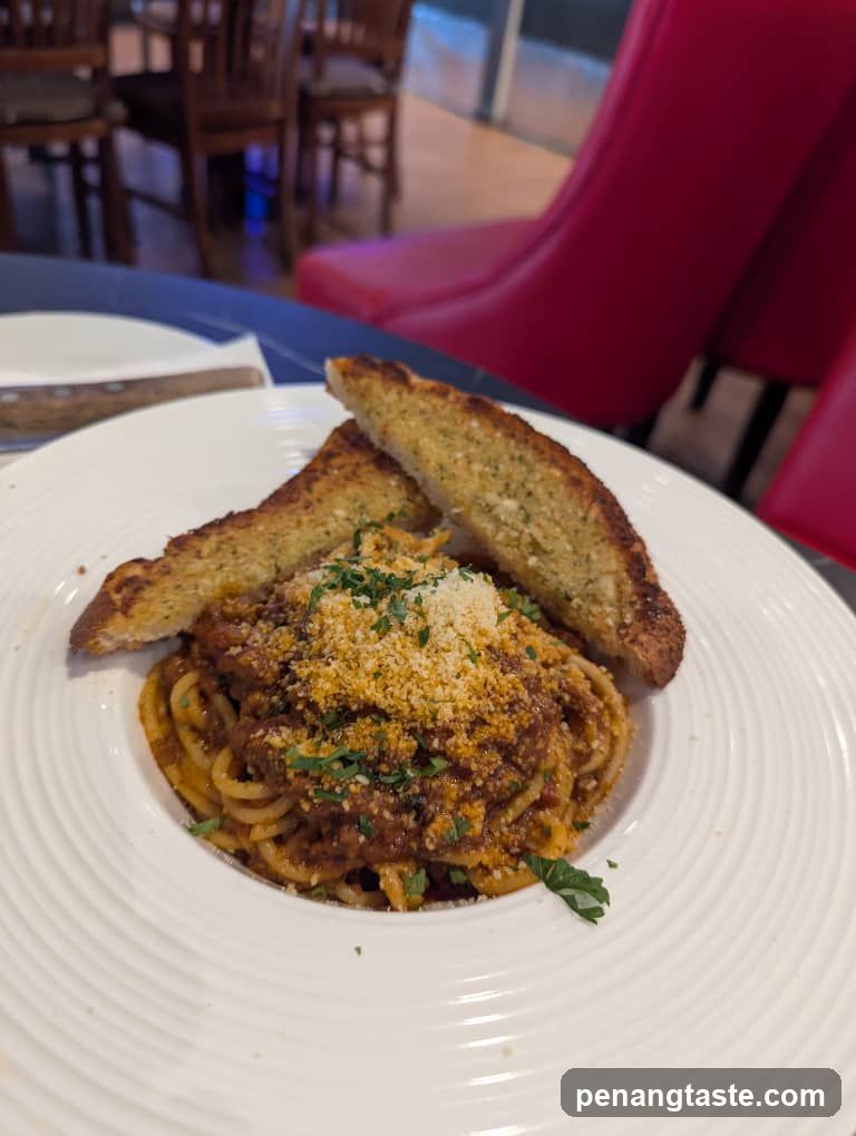 Spaghetti with Garlic Bread