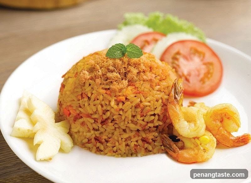 Fried Rice with Shrimp and Pineapple