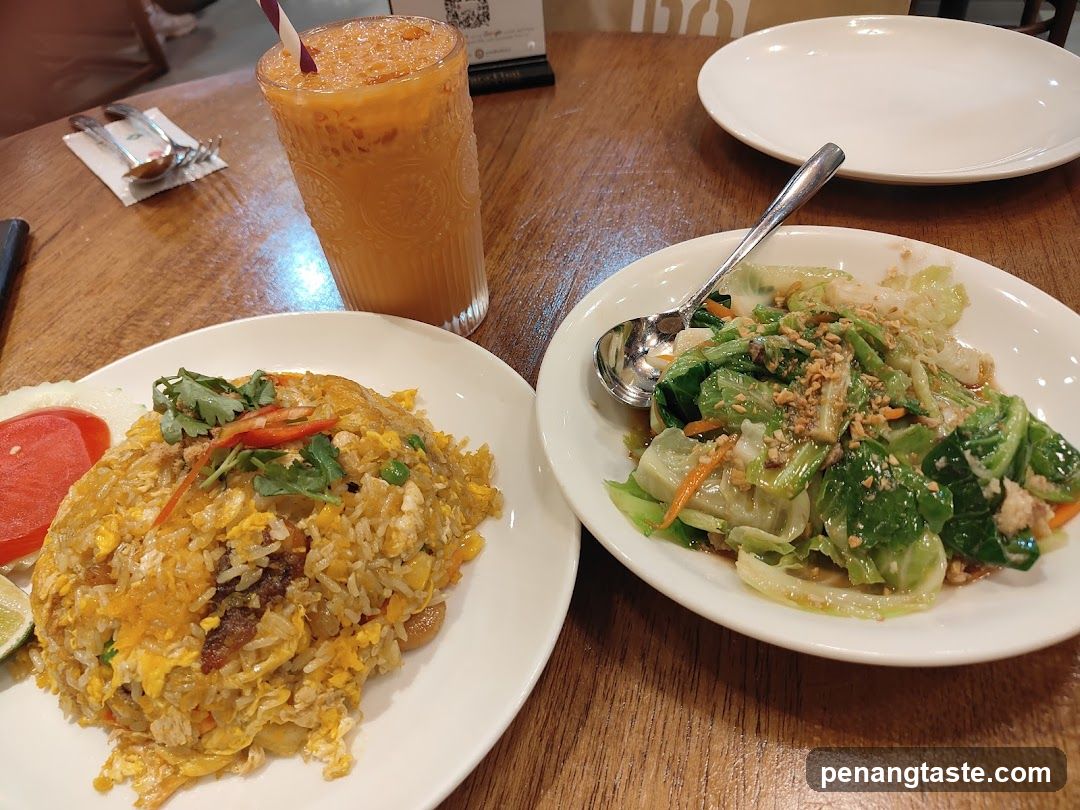 Thai Fried Rice and Salad with Iced Drink