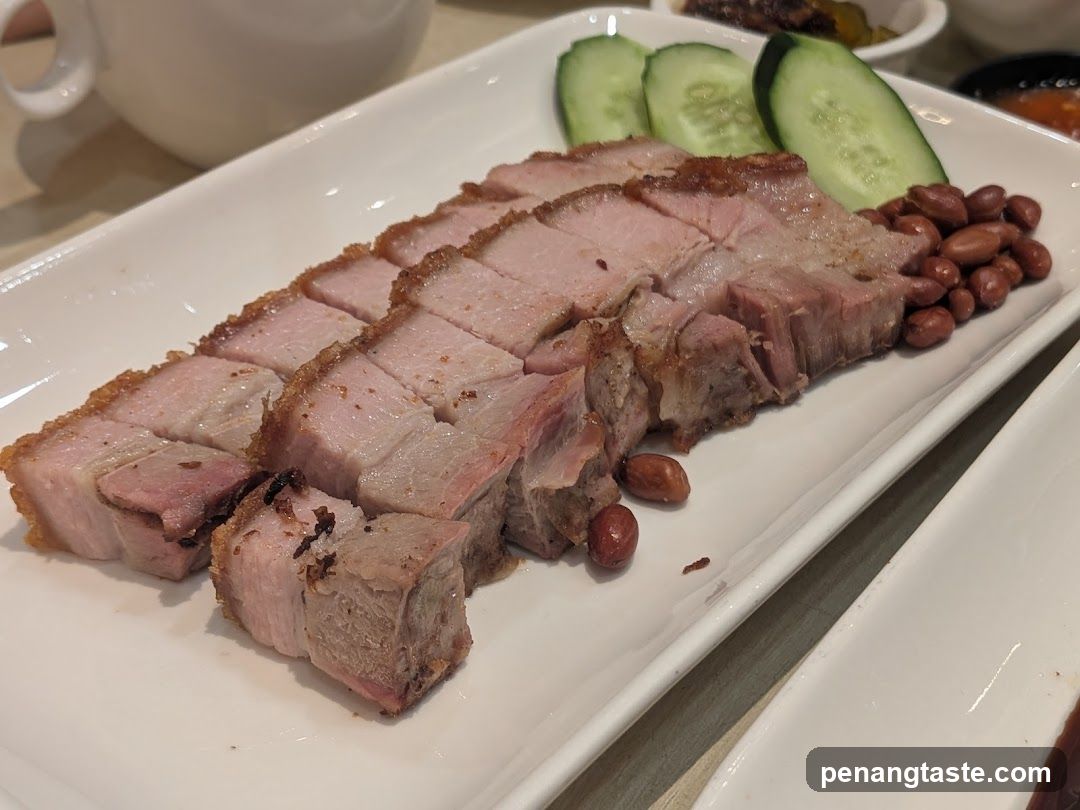 Sliced Roast Pork with Cucumber and Peanuts