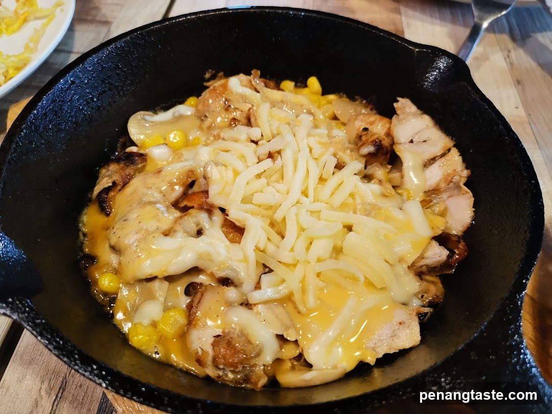 Cheesy Chicken Skillet Dish