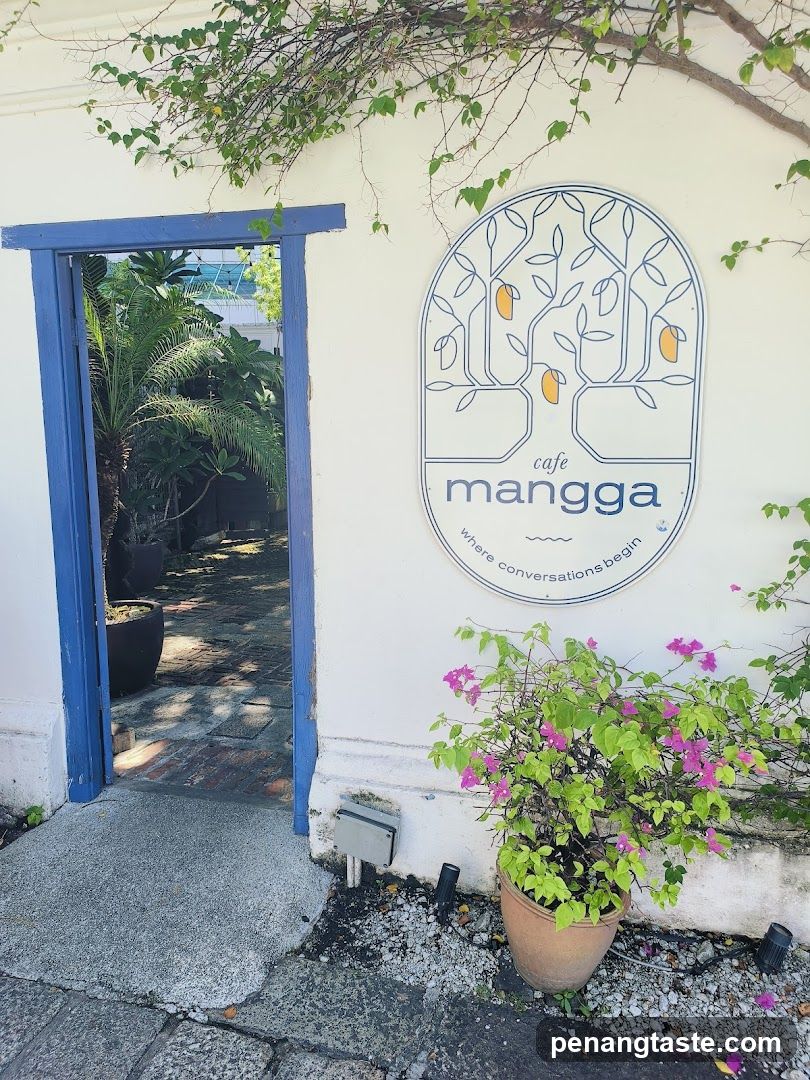 Mangga at the Blue Mansion