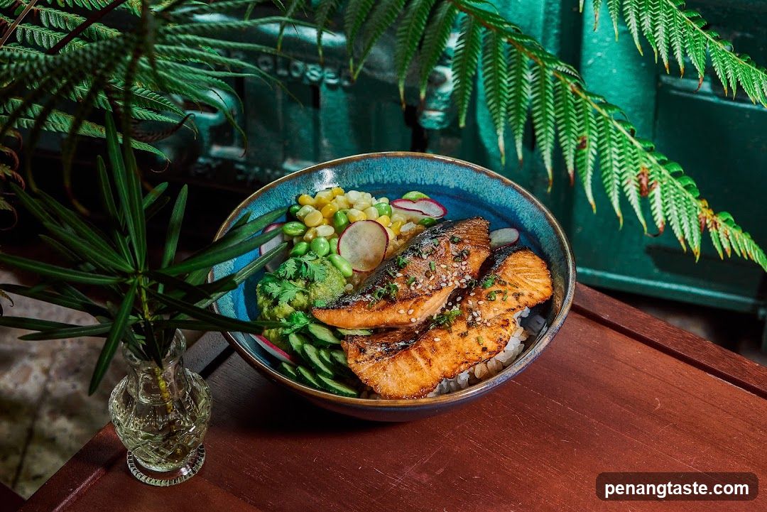 Salmon Bowl with Vegetables
