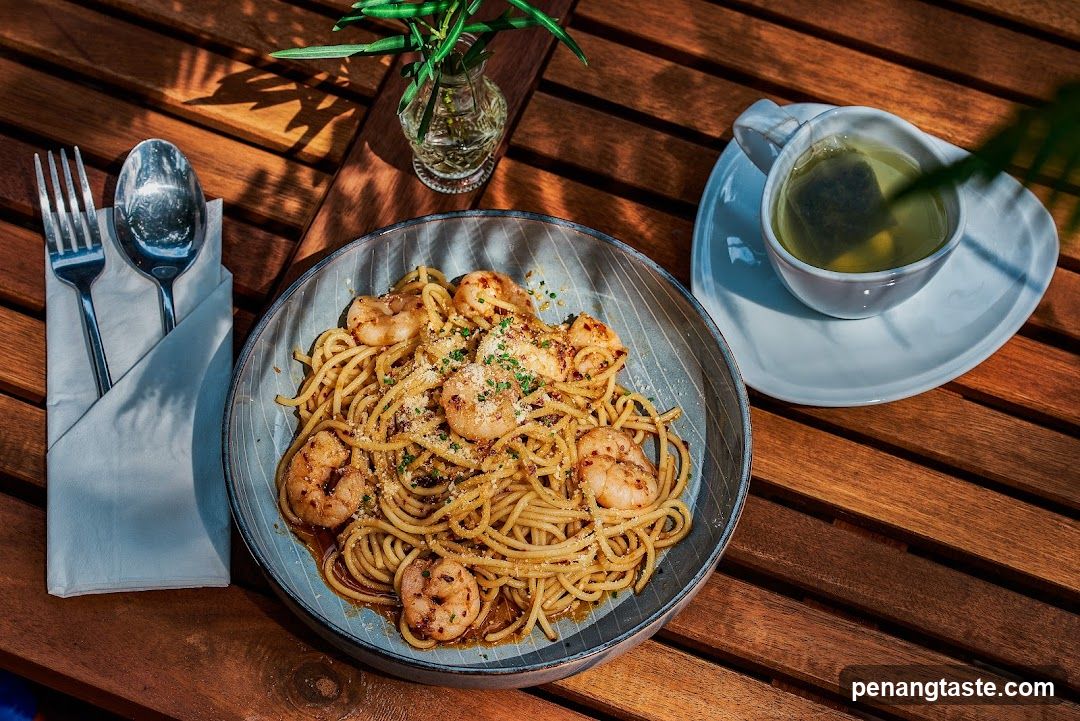 Shrimp Pasta with Tea