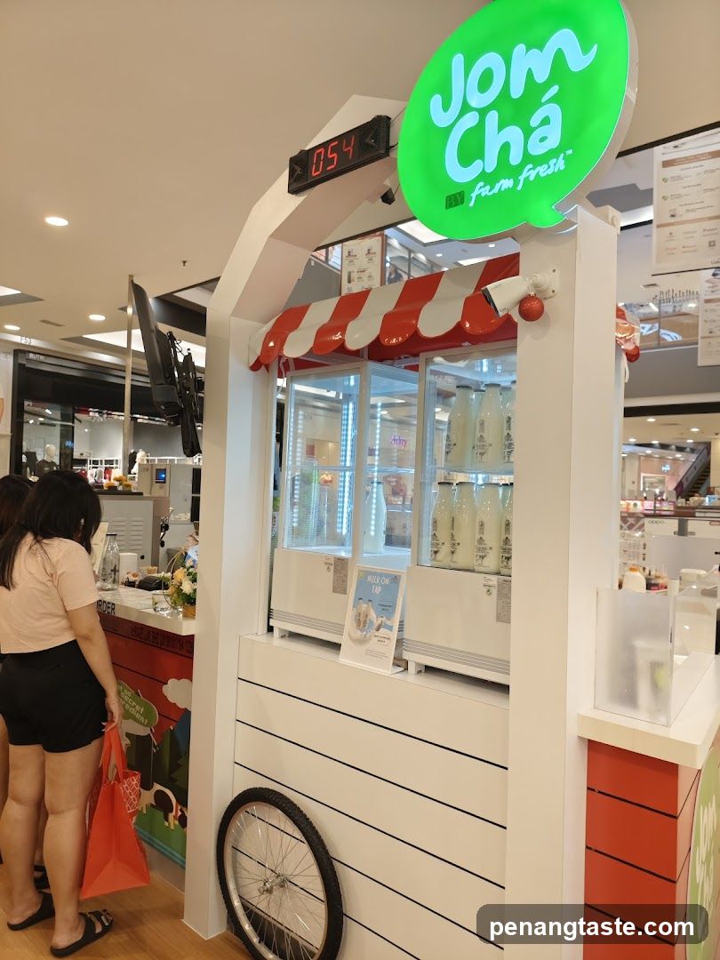 Jom Cha Kiosk Interior View