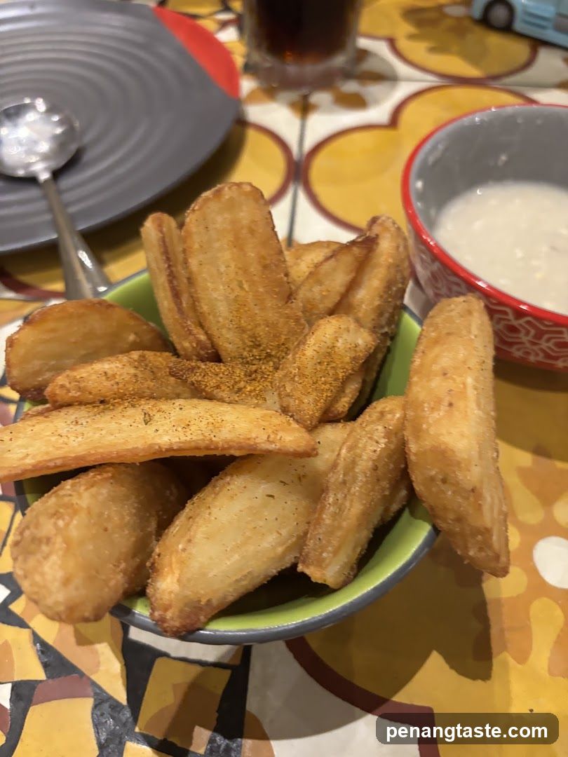 Fried Potato Wedges with Dip