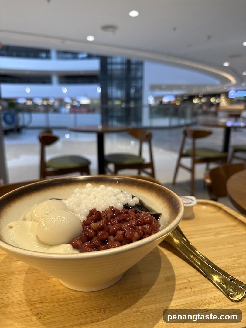 Dessert Bowl in Mall Food Court