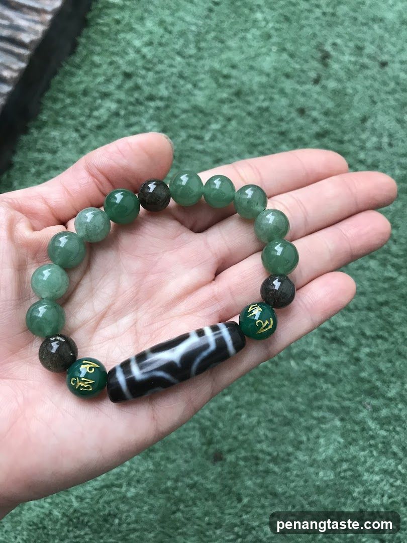 Jade and Agate Bead Bracelet with Dragon Eye Pendant