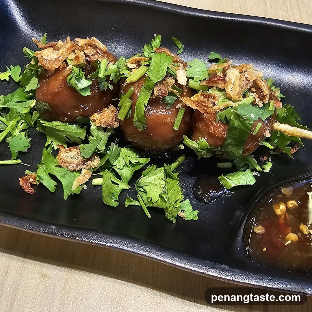 Spicy Meatballs with Cilantro and Crispy Toppings