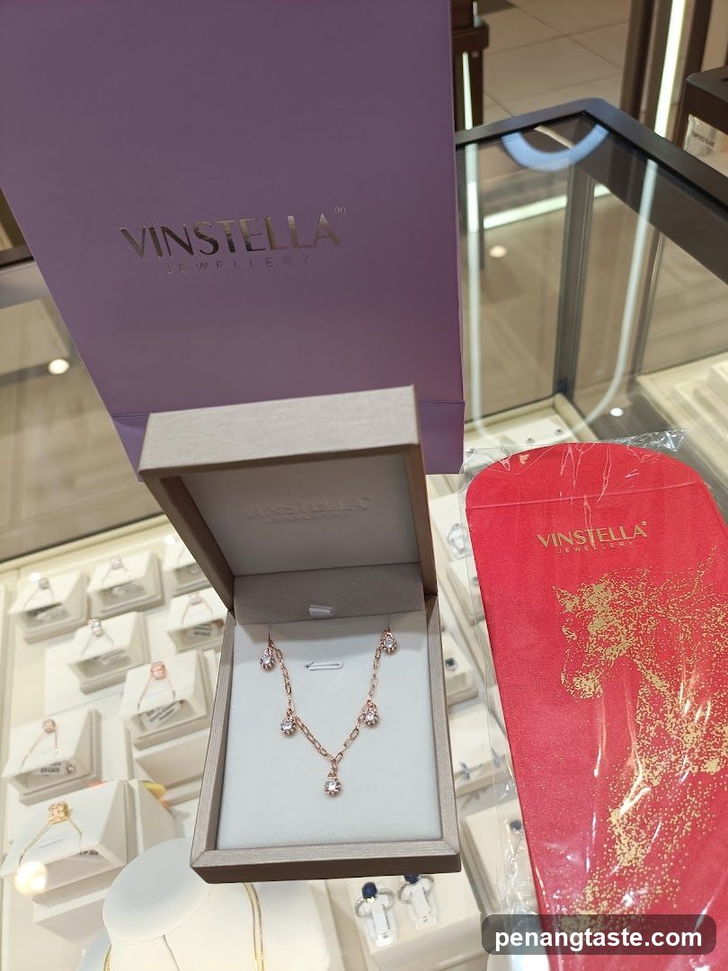 Vinstella Jewelry Display