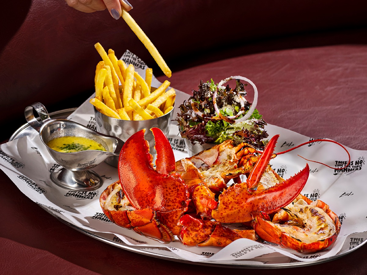 Classic whole lobster with lemon garlic butter at Burger and Lobster Penang
