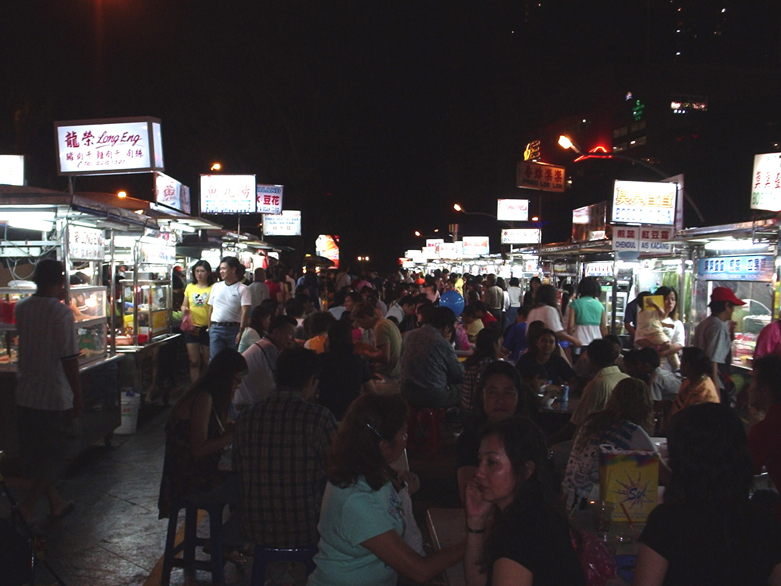 Gurney Drive Hawker Centre (新关仔角小贩中心)